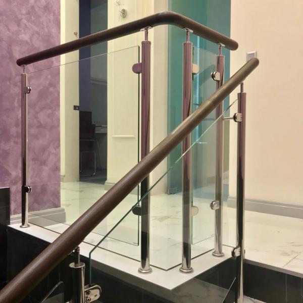 Лестничные ограждения,    перила,    инвалидные поручни из нержавеющей стали и стекла — фото 3